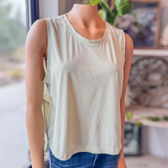 Athleta, Ultimate Muscle Tank w/ Sheer Back, Pale Lime Green, Women's Large - Picture 2 of 8